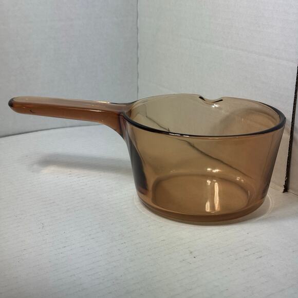 Vintage Corning Vision Ware Amber 0.7 Liter Sauce Pan Pot Spout Cookware France - Picture 5 of 9